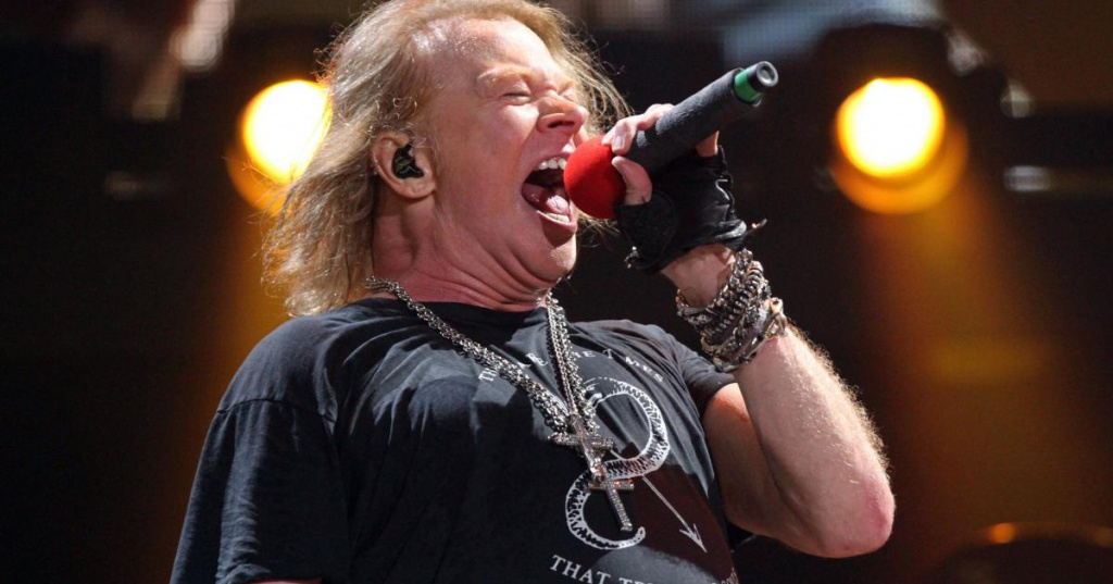 Axl_.jpg Axl_.jpg