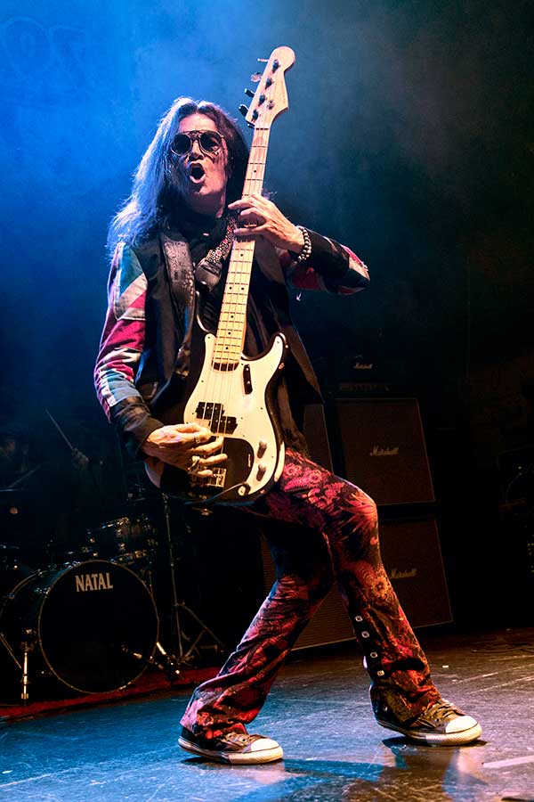 Glenn-Hughes.jpg Glenn-Hughes.jpg