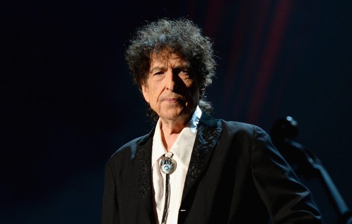 Боб Дилан выпускает живой альбом