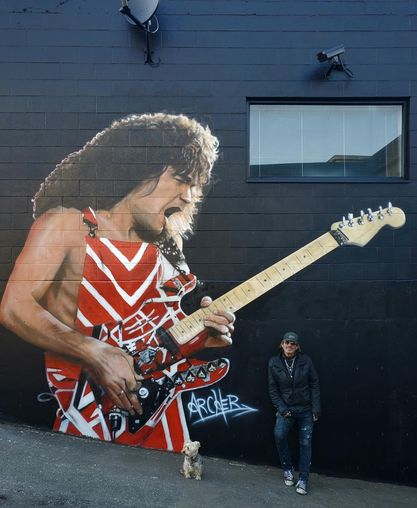 vanhalen.jpg vanhalen.jpg