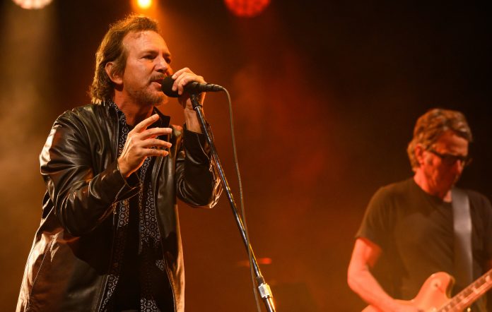 Pearl-Jam.jpg Pearl-Jam.jpg
