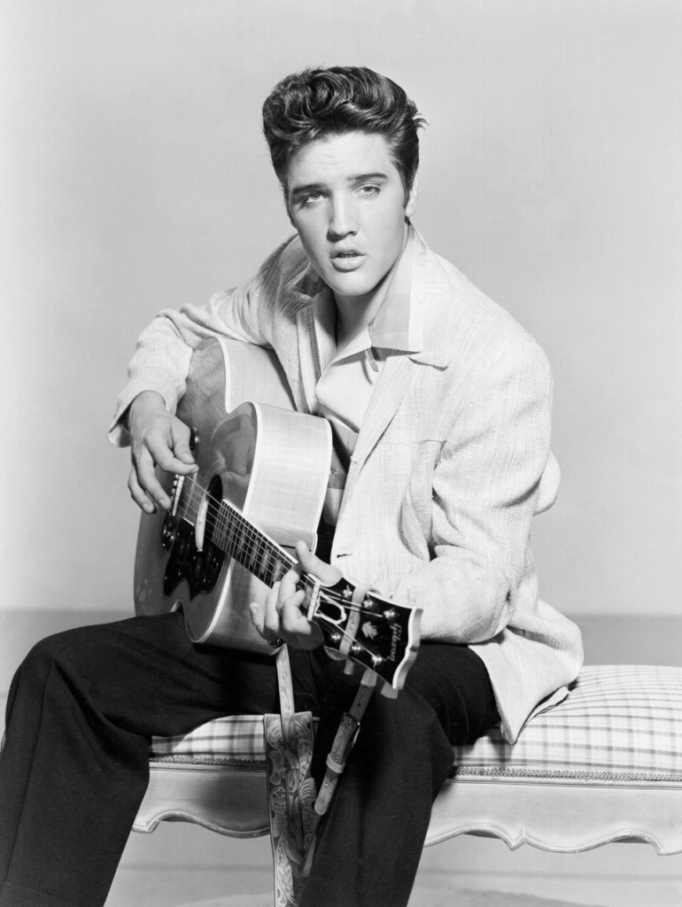 Elvis-Presley-5.jpg