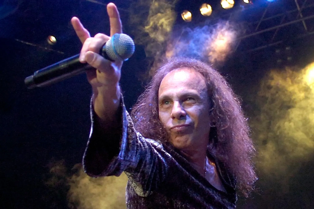 ronnie-james-dio.jpg ronnie-james-dio.jpg
