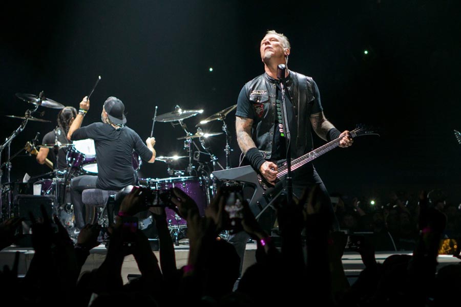 metallica live.jpg metallica live.jpg