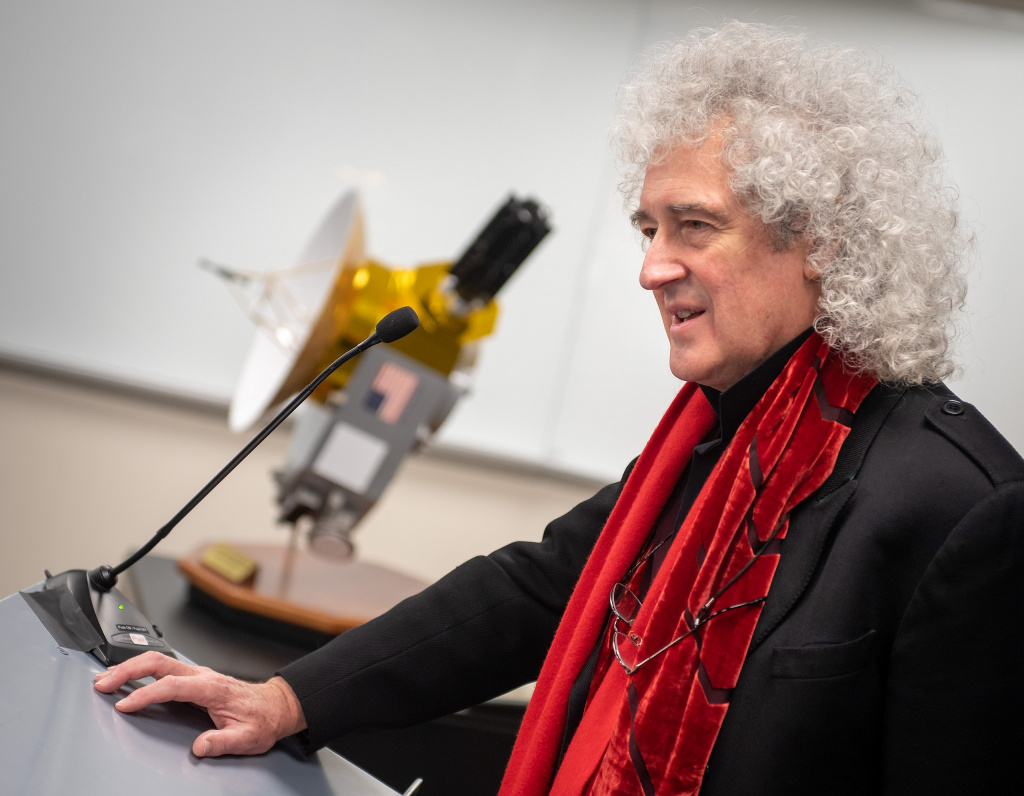 Brian_May.jpg Brian_May.jpg