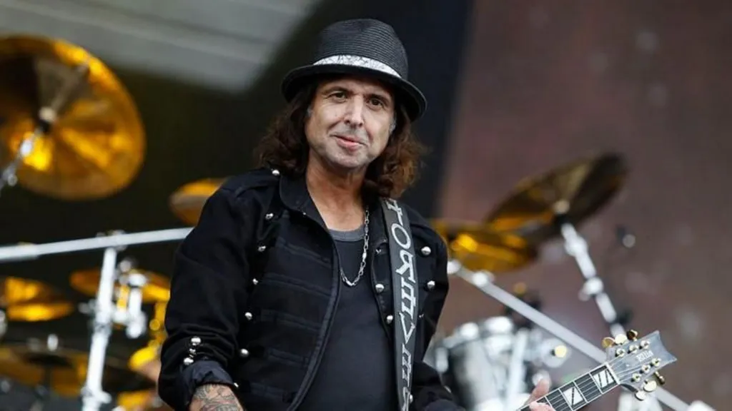 Phil Campbell.jpg Phil Campbell.jpg