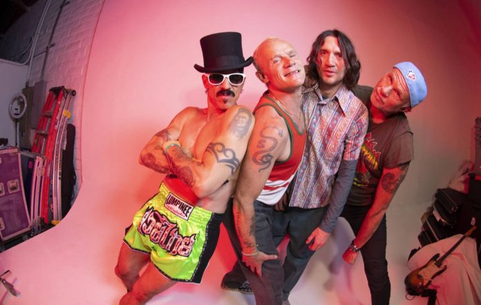 red-Hot-chilli-peppers.jpg