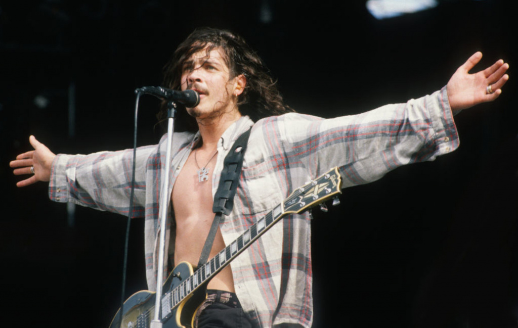Chris-Cornell (1).jpg Chris-Cornell (1).jpg