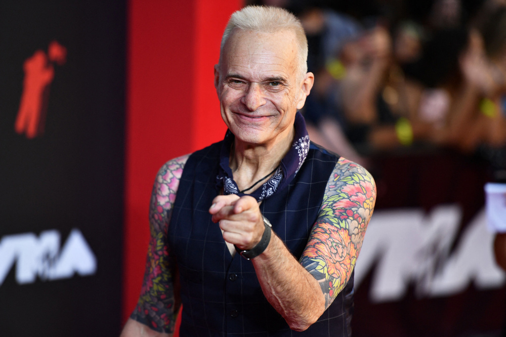 David-Lee-Roth (1).jpg David-Lee-Roth (1).jpg